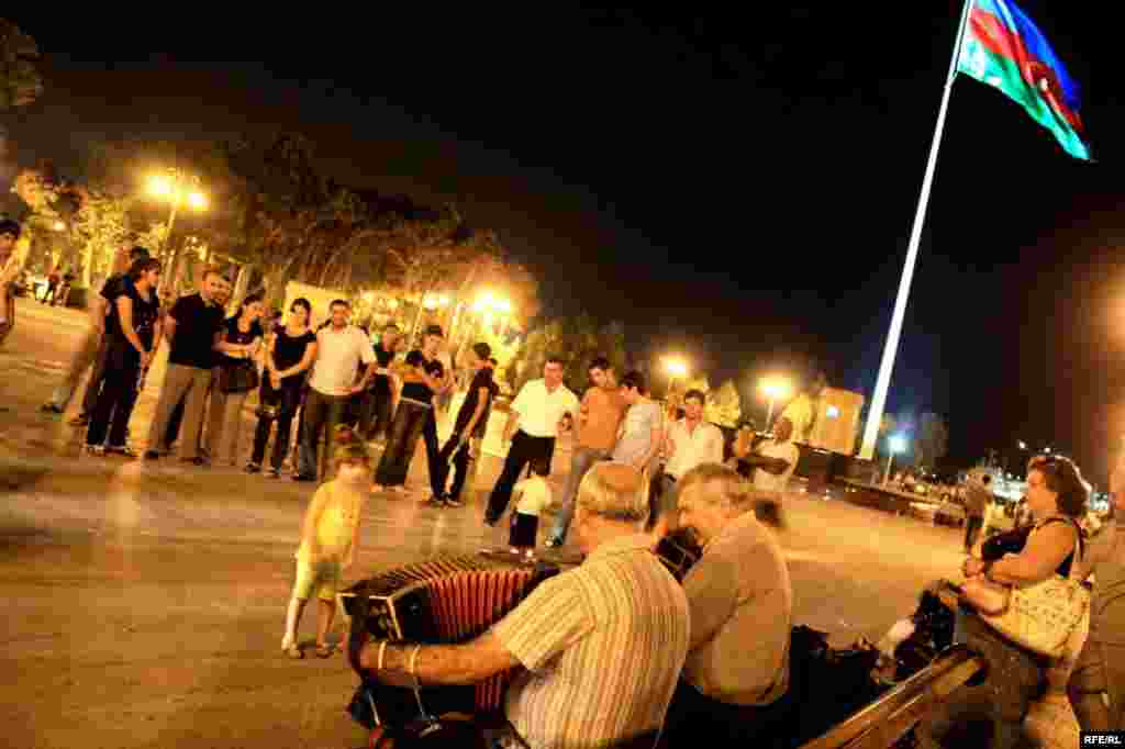 Xəzərin sahilində 100 il - Bakı Bulvarı #22