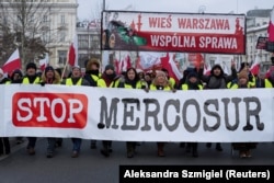 Польские фермеры протестуют против подписания соглашения между ЕС и МЕРКОСУР, Варшава, Польша, 9 января 2026 года