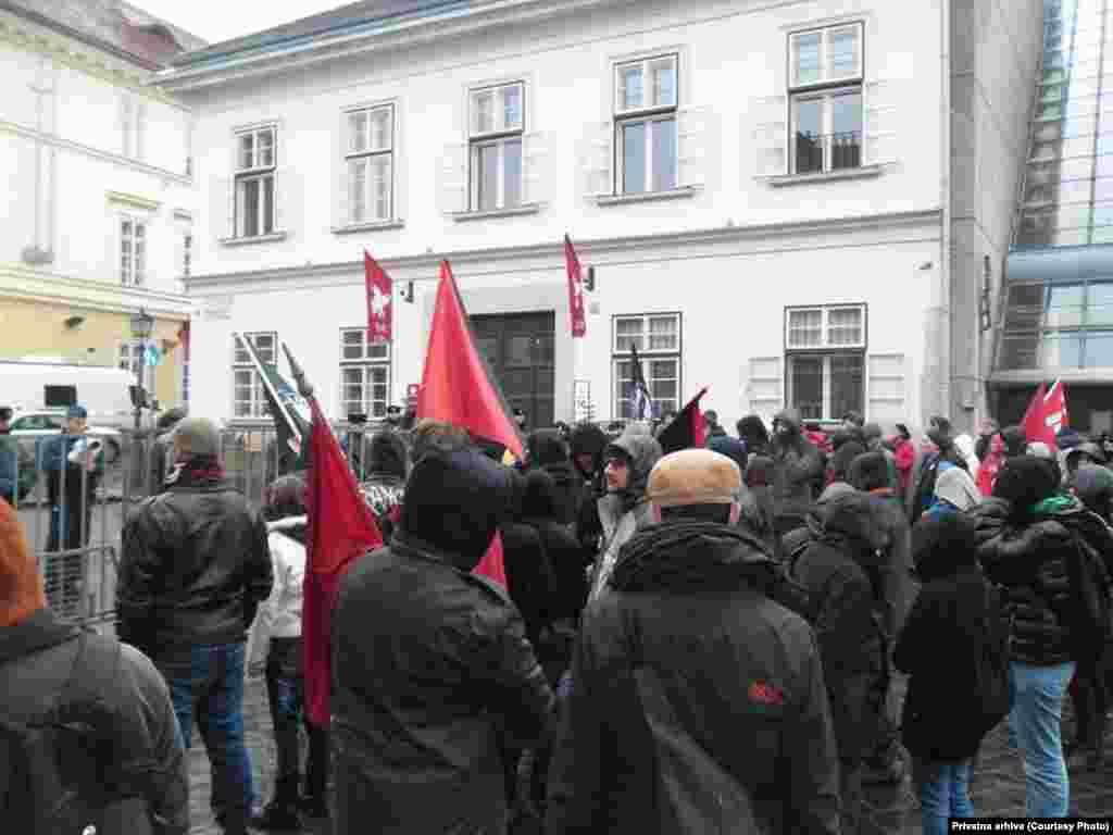 U Budimpešti se pridružuju protestima za dobrodošlicu izbeglicama