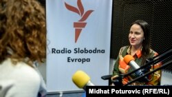 Benjamina Londrc u razgovoru sa novinarkom Aidom Đugum u sarajevskom studiju Radija Slobodna Evropa