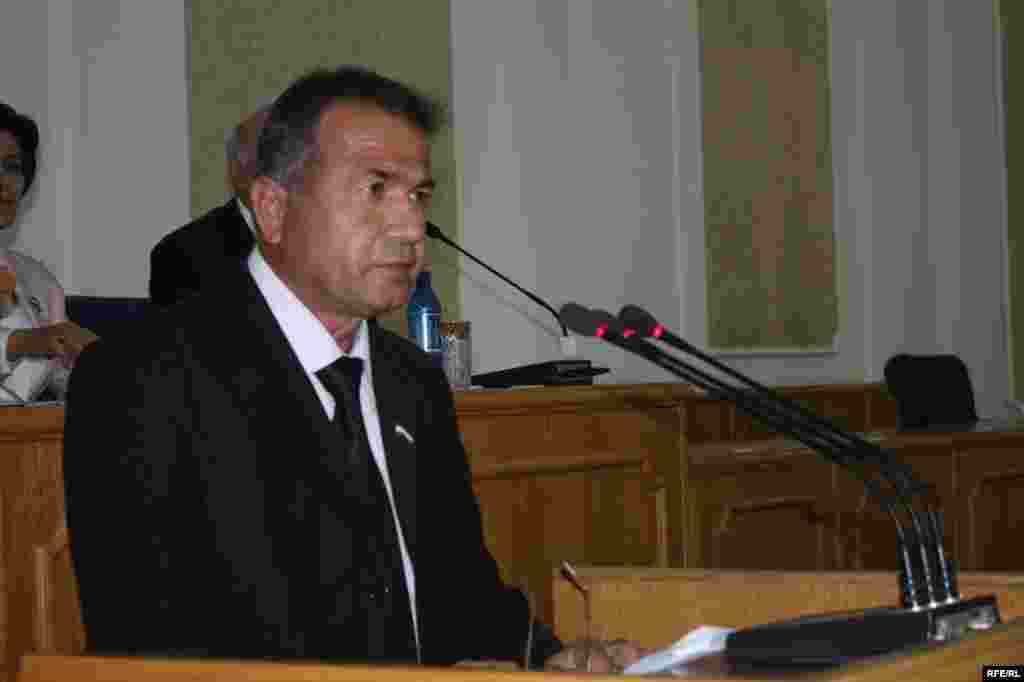 Он сӯи девори парлумон #85