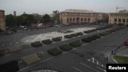 Զորահանդես Երևանի Հանրապետության հրապարակում, արխիվ