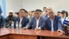 Курманкул Зулушев, Камчыбек Ташиев жана Нурланбек Тургунбек уулу иш Биринчи май райондук сотунда каралып жаткан учурда. Июнь, 2026жыл 