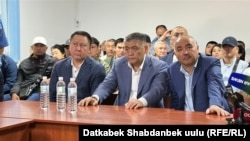 Курманкул Зулушев, Камчыбек Ташиев, Нурланбек Тургунбек уулу сот залында