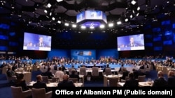 Samiti i udhëheqësve të NATO-s në Hagë të Holandës. 