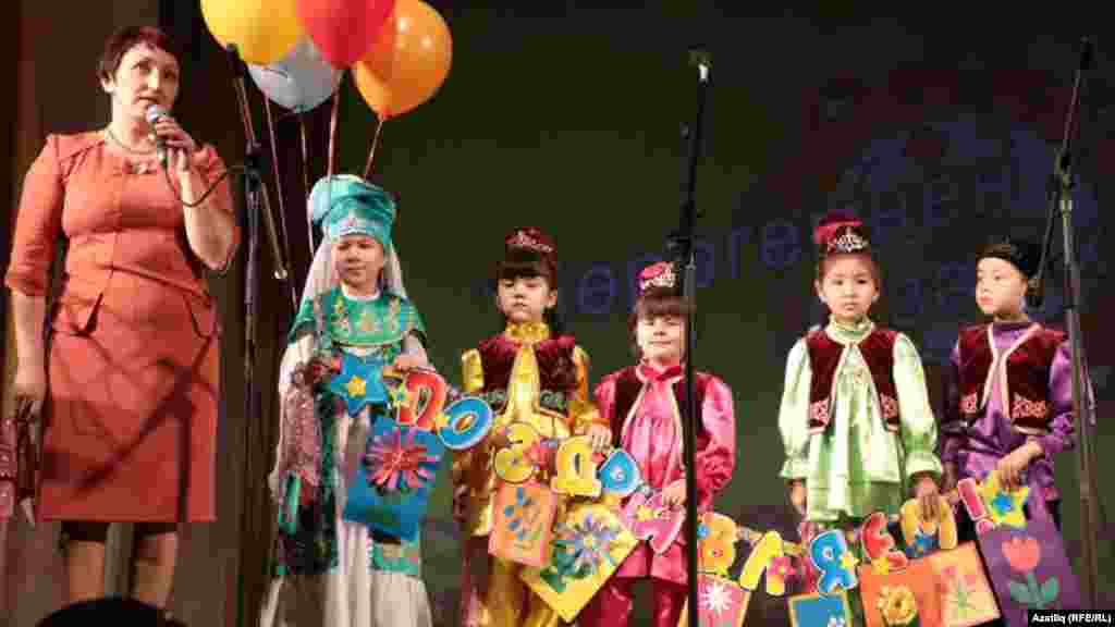 &ldquo;Йолдызчыклар&rdquo; төркеме тәрбиячеләре Гөлшат Сатышева белән