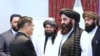 امیرخان متقی، سرپرست وزارت خارجۀ طالبان و یو شیائویونگ، نمایندۀ ویژۀ چین برای افغانستان (تصویر آرشیف)