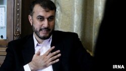İran xarici işlər nazirinin müavini Hossein Amir Abdollahian.