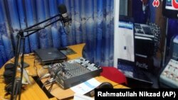 آرشیف، یکی از رادیوهای محلی در افغانستان