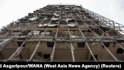Разрушена сграда в Техеран