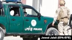 مطیعالله عبدالرحیمزی دستیار خاص محمد حنیف اتمر سرپرست وزارت خارجۀ افغانستان در یک حمله مسلحانه در کابل زخمی شد.