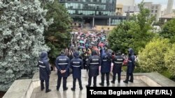 საპროტესტო აქცია მთავრობის კანცელარიის წინ. თბილისი. 2025 წ. 15 ივნისი