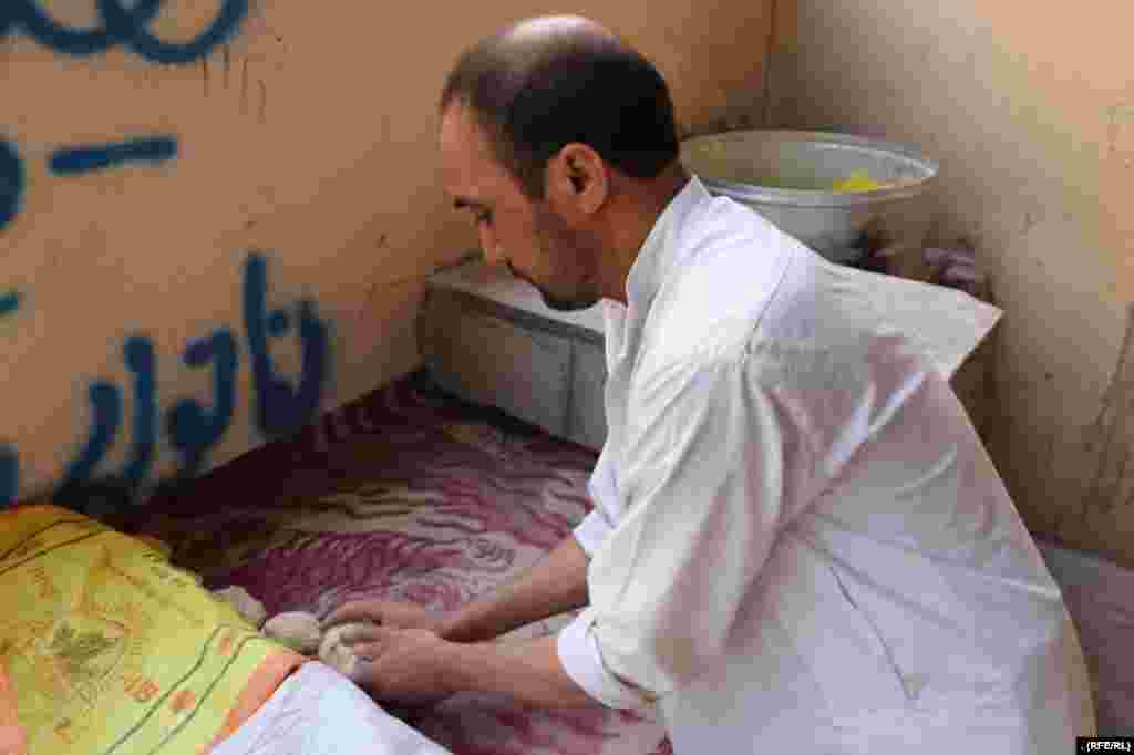 یک کارخانه نانوایی در یکی از مراکز ترک اعتیاد در ولایت هرات