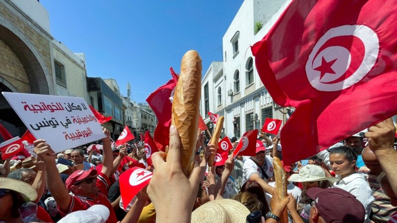 Predsjednik Tunisa optužio  privedene u valu hapšenja za nestašicu i rast cijena