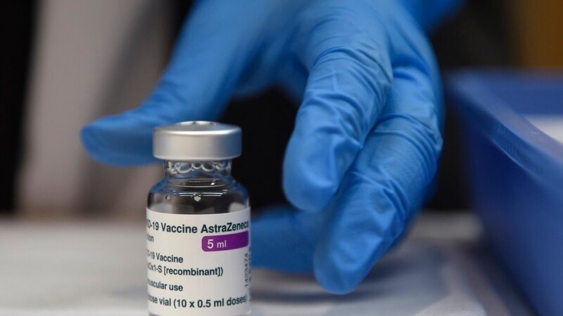 Франция, Германия и Италия приостановили использование вакцины AstraZeneca