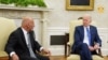 Presidenti amerikan Joe Biden (djathtas) dhe homologu i tij afgan Ashraf Ghani në Shtëpinë e Bardhë.