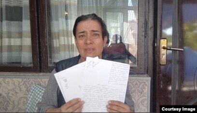 Жігіттер көшеде жыныстық қатынасқа түсу үшін қайыр сұрайды