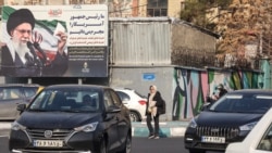 بیلبوردی با اظهارات علی خامنه‌ای در تهران