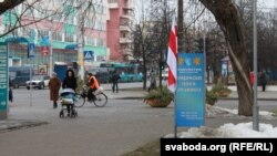 Сьцяг на скрыжаваньні вуліц Мінскай і Савецкай