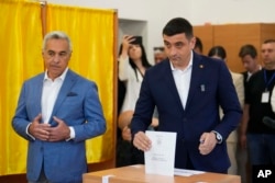 George Simion a mers cu Călin Georgescu la vot.