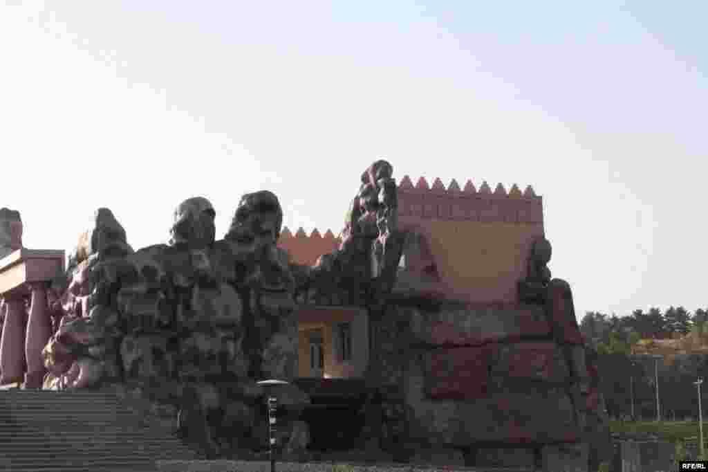 Бузургтарин тафреҳгоҳи атфол #98