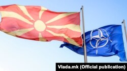 Знамиња на Македонија и НАТО