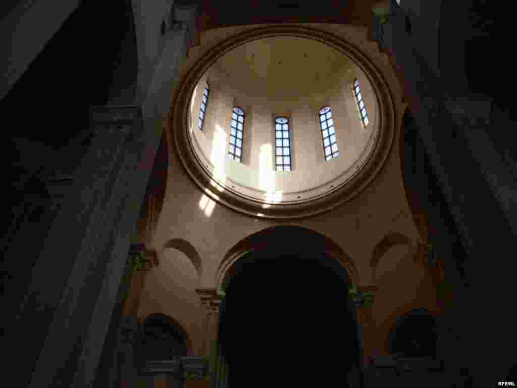 Georgia - Life in Tbilisi's Havlabar district #25