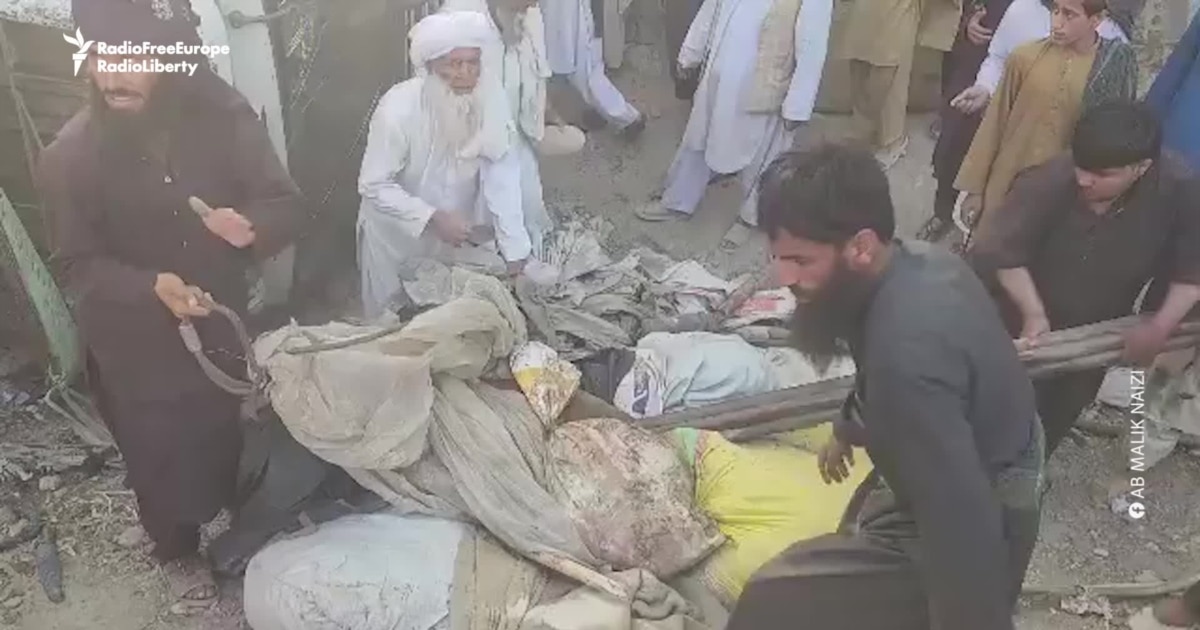 Truck Carrying Afghan Returnees Crashes, Killing At Least 22 In Eastern Afghanistan
