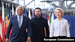 Президенти Євроради Антоніу Кошта і Єврокомісії Урсула фон дер Ляєн і президент України Володимир Зеленський на саміті ЄС (Європейська Рада), 18 червня 2026 року