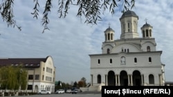 Construcția Catedralei din Voluntari a început în 2007. În ultimii cinci ani, Primăria a alocat de la bugetul local 40 de milioane de lei pentru lucrări.