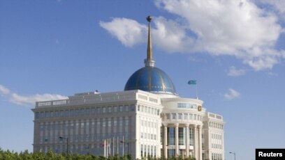 Самара транссексуал танысу Неміс дәрігерінің кабинетіндегі порно видео