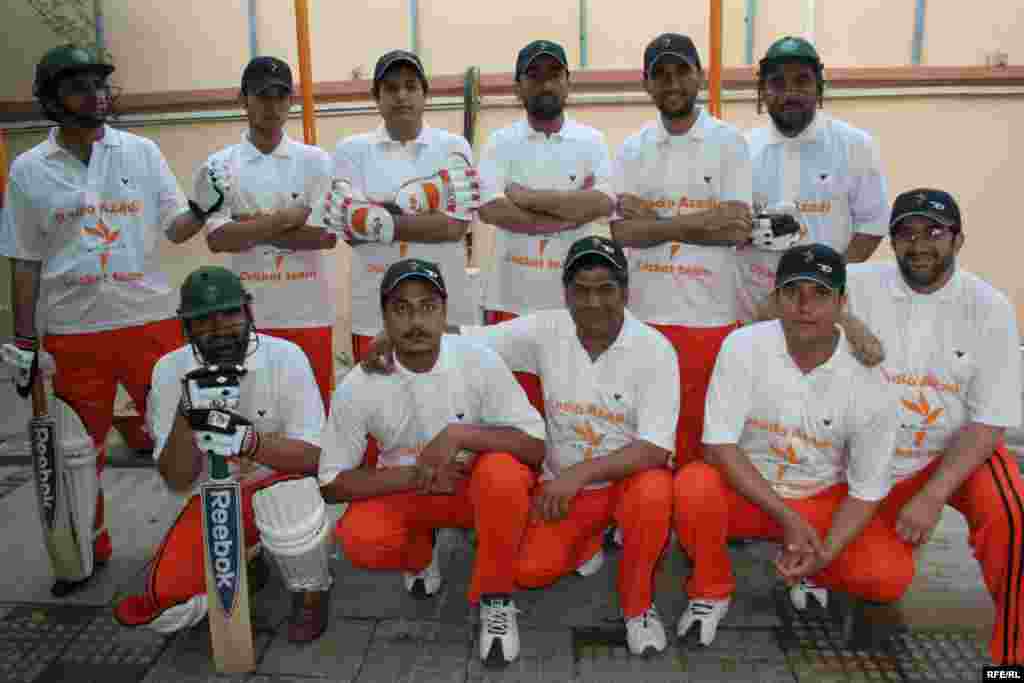 هغه لوبغاړي چې د ازادۍ راډیو د کرکټ په ټیم کې به لوبېږي