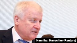 Germaniýanyň içeri işler ministri Horst Seehofer