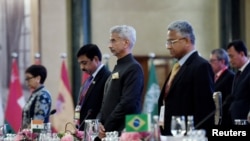 Întâlnirea din India a miniștrilor de externe ai grupului G20 e marcată de divergențe tot mai serioase.