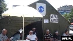 Ish-punëtorët e RTP-së në grevë