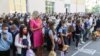Tanévnyitó ünnepség egy bukaresti iskolában. Romániában az utóbbi hetekben megugrott a fertőzöttek száma, miközben továbbra is magas az oltást elutasítók aránya