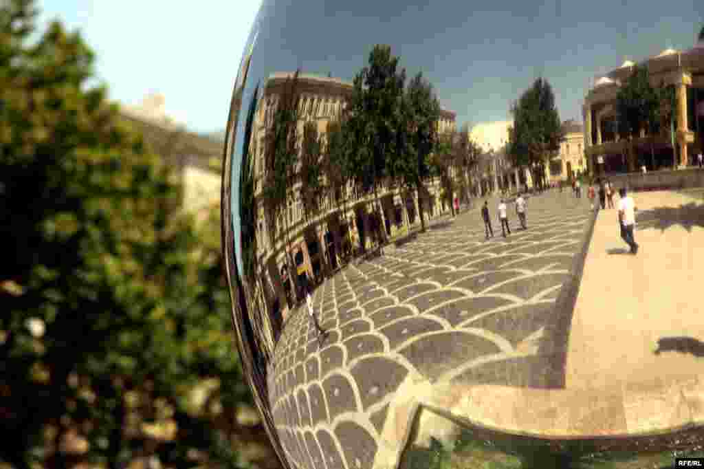 Zəngin və səfil Bakı #26