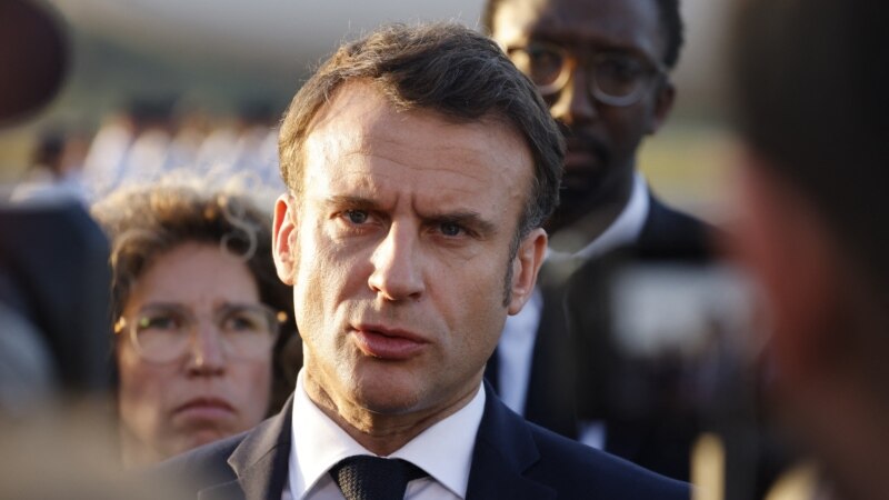 Macron spune că ar fi „cinic” ca Rusia să dea vina pe Ucraina pentru atacul terorist. Medvedev vrea execuții