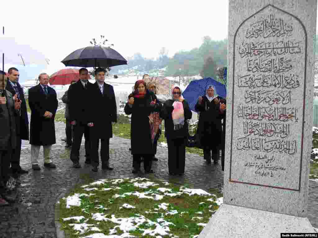 Miroslav Lajčak, bivši visoki predstavnik u Bosni i Hercegovini, tokom mandata nekoliko puta je posjetio Srebrenicu.