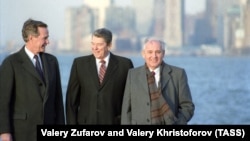 «У жоден момент дискусії ні Бейкер, ні Горбачов не порушували питання про можливе поширення членства в НАТО на інші країни Варшавського договору за межами Німеччини» 