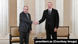 Премьер-министр Армении Никол Пашинян и президент Азербайджана Ильхам Алиев