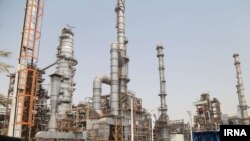 مقام‌های مطلع گفته‌اند دولت ترامپ توجه ویژه‌ای به تحریم بخش انرژی ایران دارد.