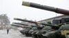 Ministarstvo odbrane Sjeverne Makedonije saopštilo je prošle sedmice da će Ukrajini isporučiti tenkove T-72 (na fotografiji) iz sovjetskog doba.