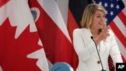 Министр иностранных дел Канады Мелани Жоли 