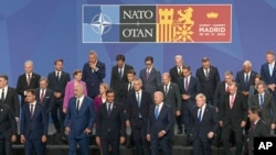 Csoportkép a madridi NATO-csúcson 2022. június 29-én
