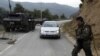 Put prema graničnom prelazu između Srbije i Kosova, Brnjak, oktobar 2011