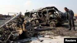 На місці вибуху в багдадському районі Кадімія, 8 лютого 2013 року