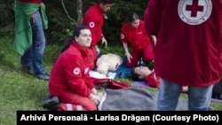 Voluntarii de la Crucea Roșie și cei din cadrul programului „Există un erou în fiecare dintre voi” salvează vieți zilnic. 
