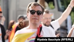 Дзьмітры Лепрэтар на прайдзе ў Вільні, 7 чэрвеня 2025 году