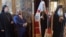 Savetnik predsednika SAD Donalda Trampa za duhovna pitanja, pastor Mark Berns, s patrijarhom Porfirijem i drugim velikodostojnicima Srpske pravoslavne crkve, manastir Visoki Dečani, Kosovo, 6. jul 2026.